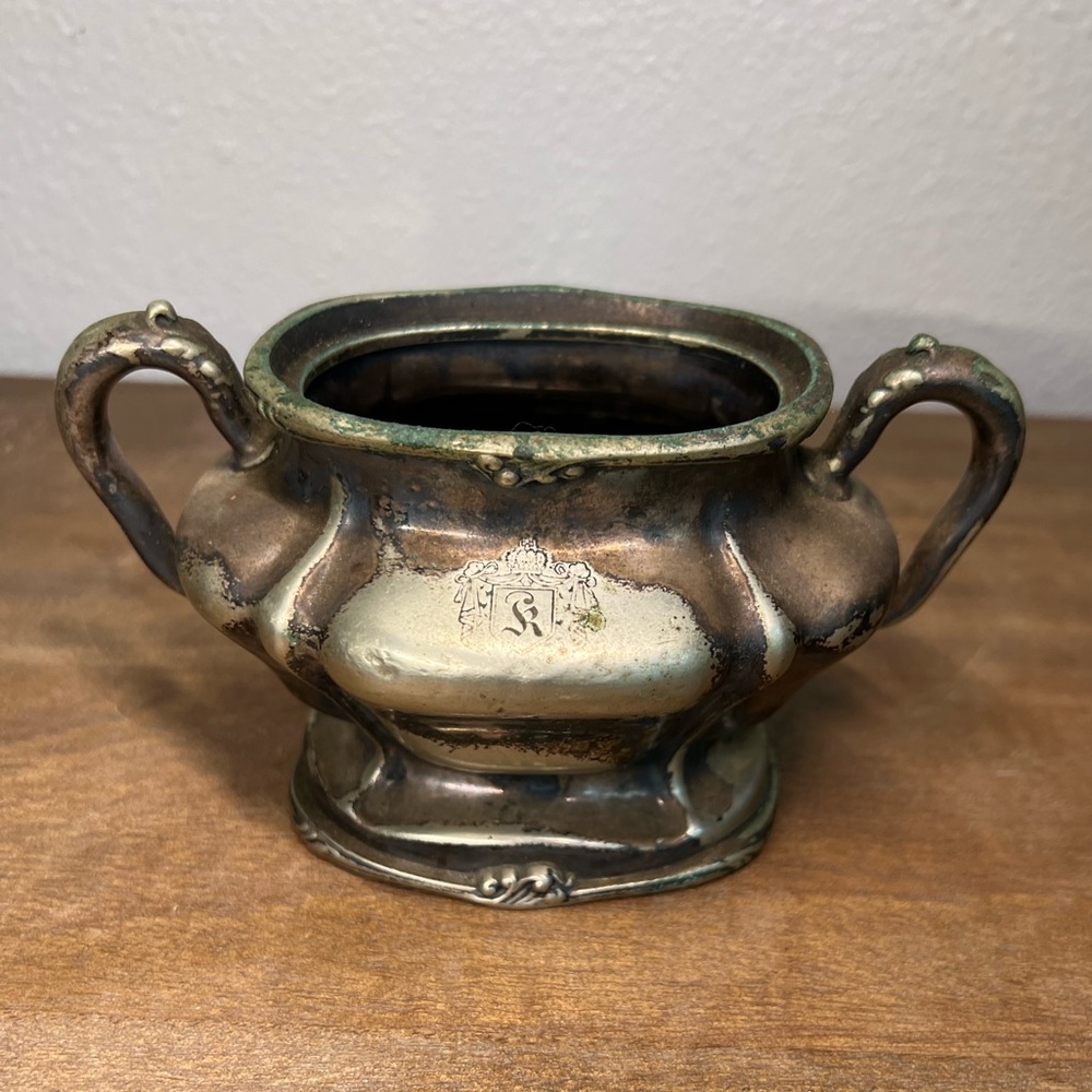 Vintage double-handled silver-plated sugar bowl International Silver Company